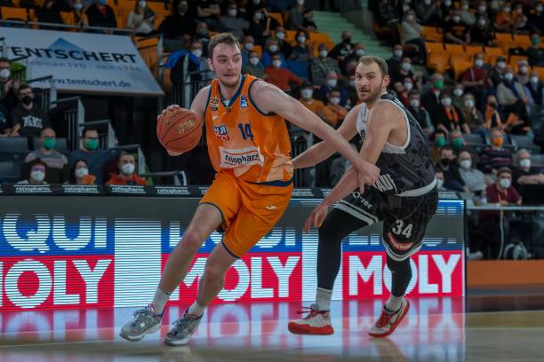 引擎上有更 引擎上有更