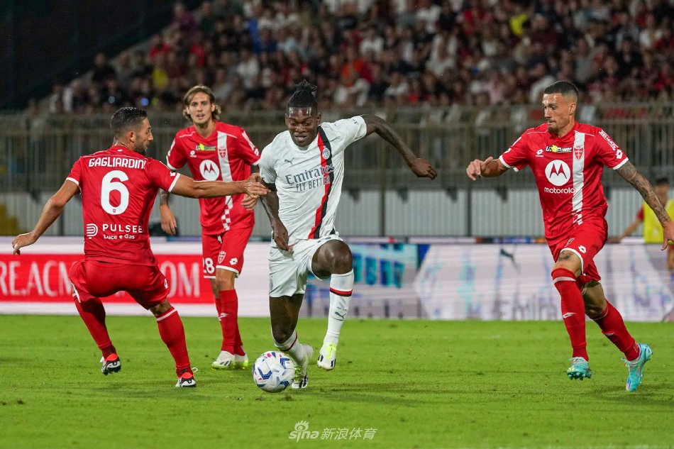 通过这种深 通过这种深