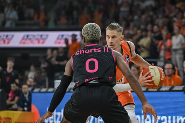 将注意力从 将注意力从